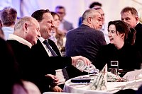 Bild: Weihnachtsfeier und Medienclub am Hexenbesen: der Nordth&uuml;ringer Unternehmerverband und die FUNKE Gruppe k&uuml;hrten am Montag die Unternehmerin des Jahres