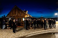 Bild: Weihnachtsfeier und Medienclub am Hexenbesen: der Nordth&uuml;ringer Unternehmerverband und die FUNKE Gruppe k&uuml;hrten am Montag die Unternehmerin des Jahres
