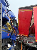 Bild: Massenkarambolage aus der A71 zwischen Heldrungen und K&ouml;lleda