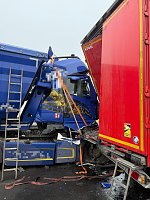 Bild: Massenkarambolage aus der A71 zwischen Heldrungen und K&ouml;lleda