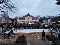Bild: Weihnachtsnachmittag des FSV Preu&szlig;en auf der Eisbahn in Bad Langensalza