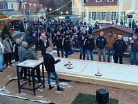 Bild: Weihnachtsnachmittag des FSV Preu&szlig;en auf der Eisbahn in Bad Langensalza