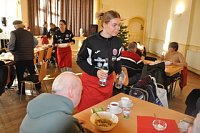 Bild: THC servierte im "Restaurant des Herzens"
