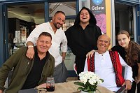 Bild: li.v. T. Hyseni, H. Behrami re.v.