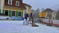 Bild: Kinder trainieren mit Ice Rebells im Schl&ouml;sschenpark