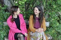 Bild: Mary Fischer (li.) und Antje Wollenhaupt leiten das Projekt "Vergiss mein nicht"