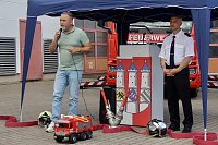 Bild: Feierliche &Uuml;bergabe der neuen Drehleiter bei der Feuerwehr in Bad Langensalza