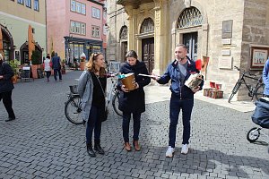 Fr&uuml;hjahrsputzaktion mit Verleihung der Goldenen Kehrschaufel