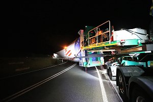 Schwerlasttransport mit Windr&auml;dern