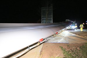 Schwerlasttransport mit Windr&auml;dern