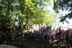 Am Start und an der Strecke des Entenrennens 2022