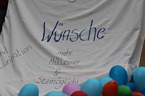 Fr&ouml;hlichbunter Karnevalsumzug in und um Bad Langensalza