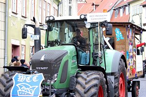Fr&ouml;hlichbunter Karnevalsumzug in und um Bad Langensalza