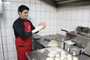 Er&ouml;ffnungsfeier mit geladenen G&auml;sten im Punjabi Bad&acute;sha