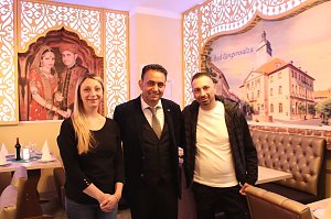 Er&ouml;ffnungsfeier mit geladenen G&auml;sten im Punjabi Bad&acute;sha