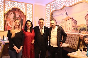 Er&ouml;ffnungsfeier mit geladenen G&auml;sten im Punjabi Bad&acute;sha