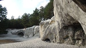Sandh&ouml;hlen im Heers