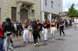 Gro&szlig;er festlicher Umzug zum 211. Brunnenfest in Bad Langensalza