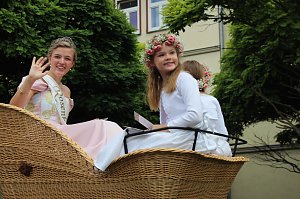 Farbenfroher Festumzug zum 211. Brunnenfest in Bad Langensalza
