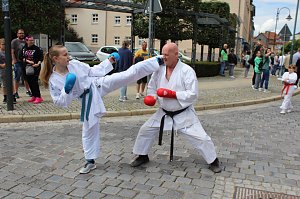 Farbenfroher Festumzug zum 211. Brunnenfest in Bad Langensalza