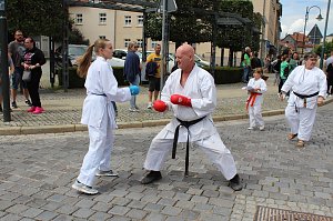 Farbenfroher Festumzug zum 211. Brunnenfest in Bad Langensalza