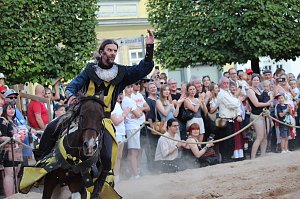 Hochprofessionelle Reitershow mit "Wenzel Ritterspiele"