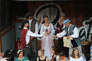 Zwei Tage lang feierten die Langensalzaer mit ihren G&auml;sten aus nah und fern ihr 30. Mittelalterstadtfest