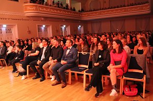 Mitwirkende der Gala des Salza-Gymnasiums in Bad Langensalza 2024