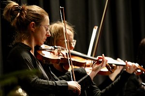 Neujahrskonzert des Loh-Orchesters in Bad Langensalza unter der Leitung von Julian Gaudiano (1. Kapellmeister TN LOS)