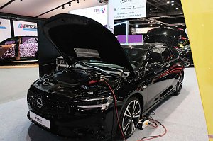 Peter Blei unterwegs auf der Automesse Erfurt