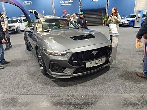 Peter Blei unterwegs auf der Automesse Erfurt