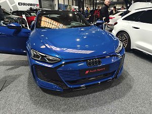 Peter Blei unterwegs auf der Automesse Erfurt
