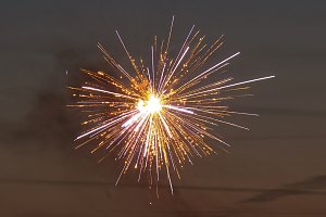 Gro&szlig;es Feuerwerk zum diesj&auml;hrigen Brunnenfest in Bad Langensalza