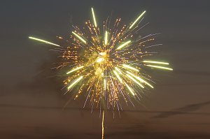 Gro&szlig;es Feuerwerk zum diesj&auml;hrigen Brunnenfest in Bad Langensalza