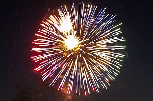 Gro&szlig;es Feuerwerk zum diesj&auml;hrigen Brunnenfest in Bad Langensalza