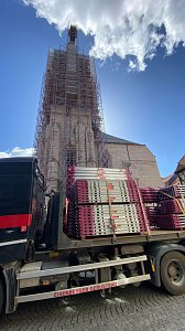 Einger&uuml;steter Kirchturm in Bad Langensalza 