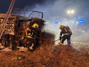 Hoher Schaden nach Feuer auf dem Feld