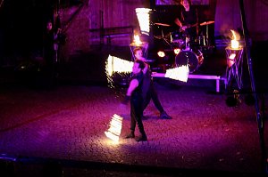 Spektakul&auml;re Feuershow von "EVENTPUPPETS" beim Mittelalterstadtfest in Bad Langensalza