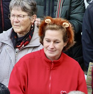 Beginn der 5. Jahreszeit. Kinder erst&uuml;rmen Langensalzaer Rathaus