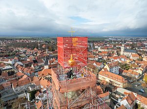 Drohnen-Aufnahmen vom Aufsetze der Spitze