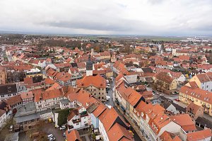Zeitkapseln und neue Spitze f&uuml;r die Langensalzaer Marktkirche 
