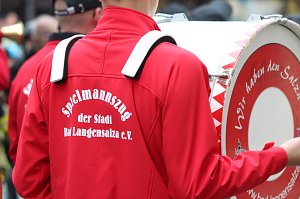 Fest mit Bieranstich, Spielmannszug und Sch&uuml;tzenverein