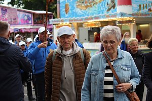 Fest mit Bieranstich, Spielmannszug und Sch&uuml;tzenverein