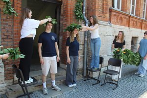 Eichenkranzes mit 69 Abiturienten