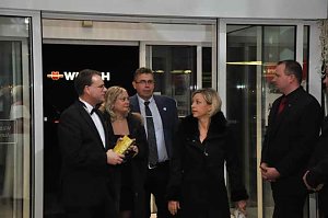 &Auml;rzte- und Apothekerball im Autohaus Peter