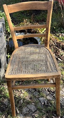 Alte St&uuml;hle  (Foto: )