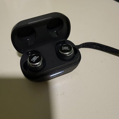 JBL  (Foto: )