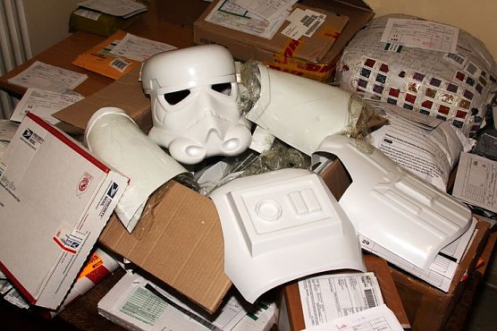 Vernichtete Sternenkrieger (Foto: Zoll) Vernichtete Sternenkrieger (Foto: Zoll)