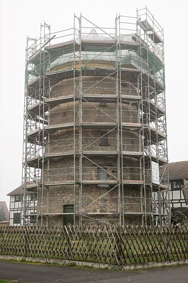 Die einger&uuml;stete Windm&uuml;hle in Schlotheim. (Foto: Landratsamt)