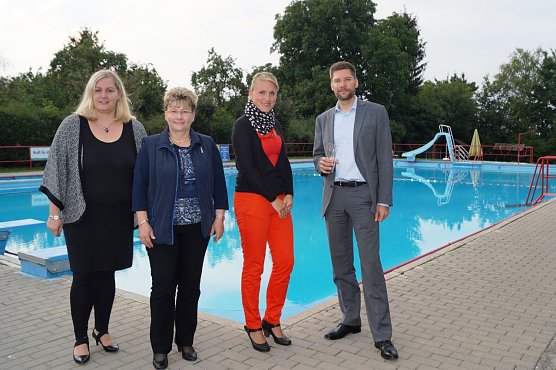 Zum Stammtisch hatten sich mehr als 20 politisch interessierte B&uuml;rger aus Wiegleben und Umgebung eingefunden. (Foto: Foto: privat)